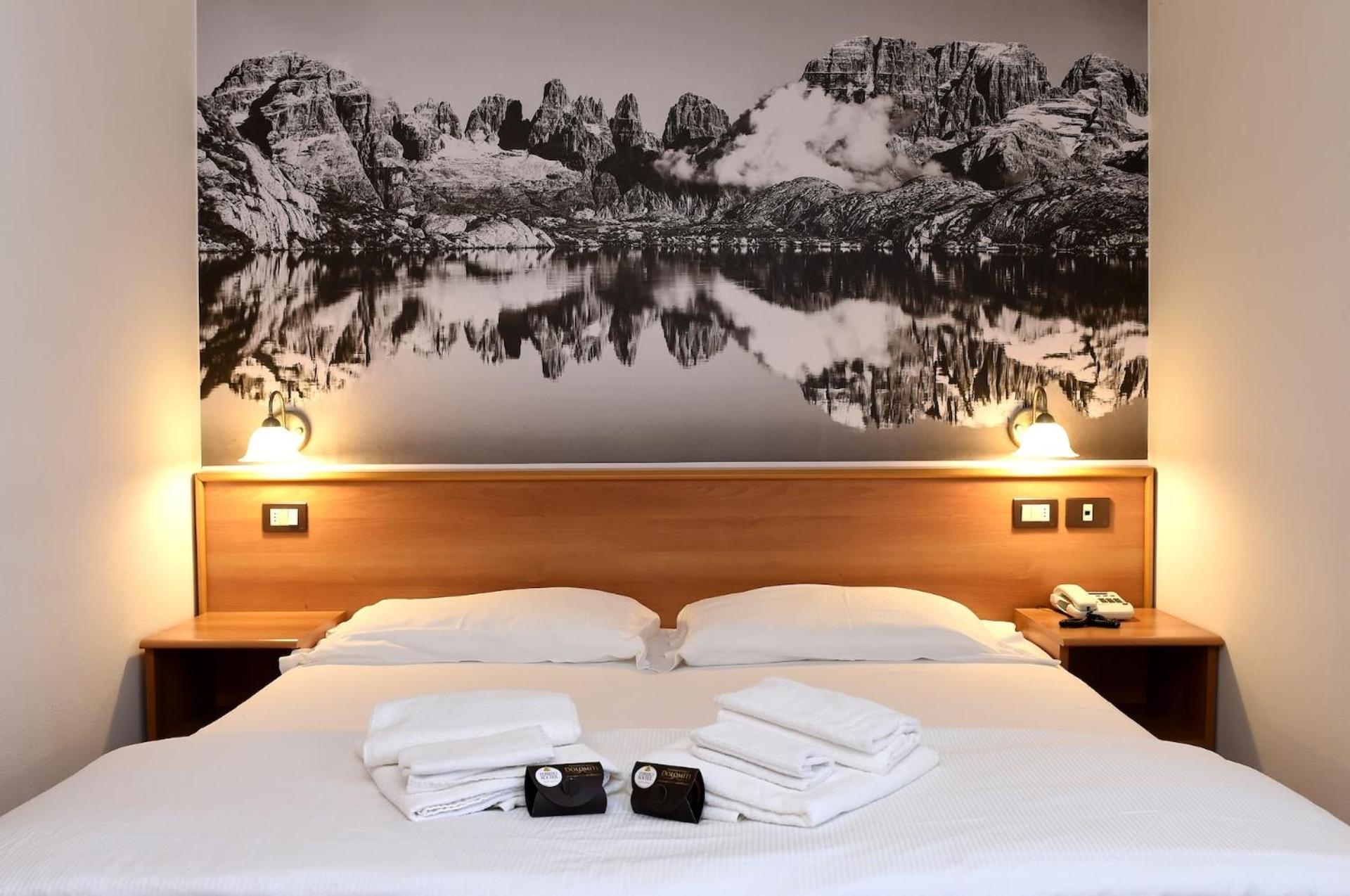 Park Residence Imperator Carisolo Luaran gambar